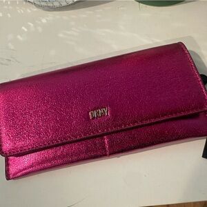 DKNY wallet